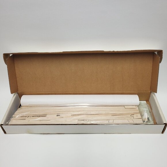 CORSAIR F4U-1 Laser Cut Airplane KIT 30" Wingspan Rubber Powered Herr Engineerin - Picture 6 of 13